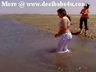 Пакистански sindhi karachi леля нудисти река баня