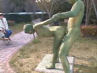 Asiatisch schnecke ist ein statue bekommen einige porno